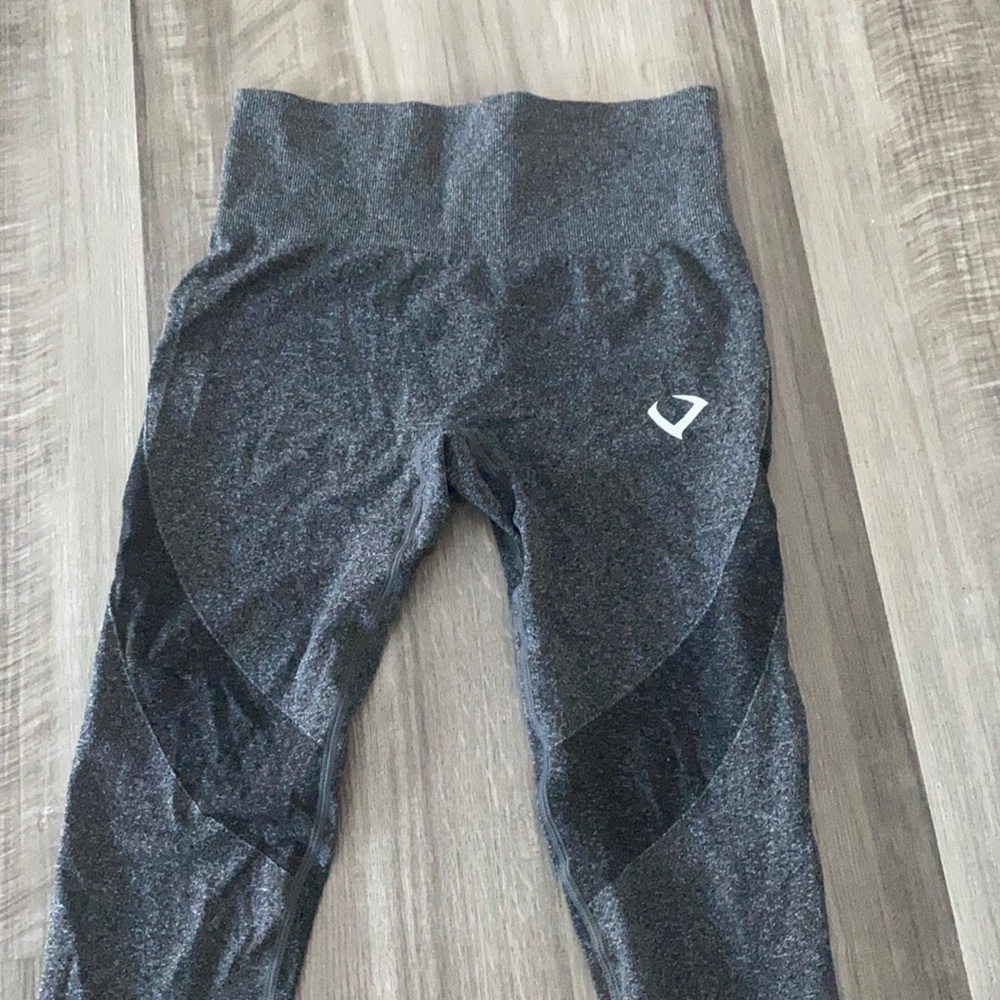 Violate the Dress code leggings